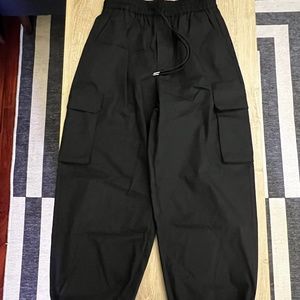 GU parachute cargo pants - M